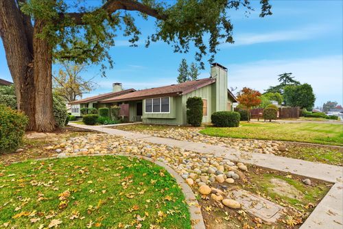 1836 E Vassar Dr, Visalia, CA, 93292-5161 | Card Image