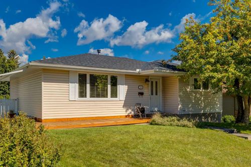 728 Canfield Pl Sw, Calgary, AB, T2W1K6 | Card Image