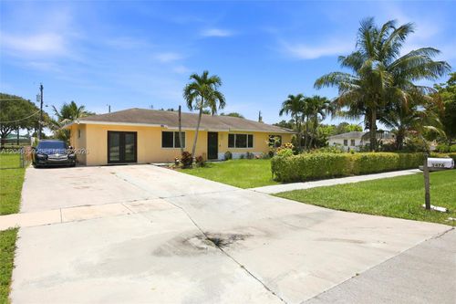 1476 N Mangonia Dr, West Palm Beach, FL, 33401-2407 | Card Image