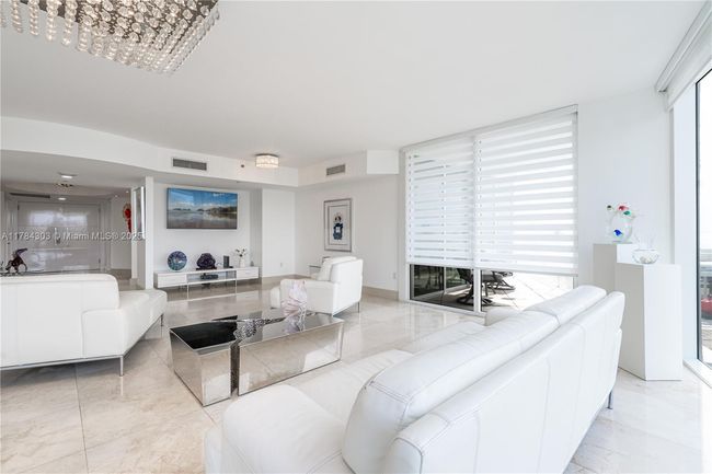 APT-405 - 18911 Collins Ave, Condo with 3 bedrooms, 4 bathrooms and null parking in Sunny Isles Beach FL | Image 5