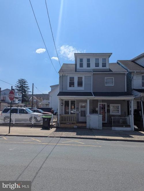 204 W 2nd St, MOUNT CARMEL, PA, 17851-1210 | Card Image