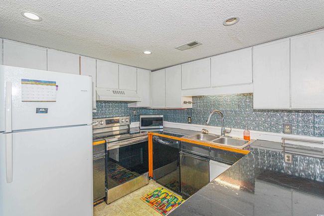 APT-302 - 311 69 Th Ave N, Condo with 3 bedrooms, 2 bathrooms and null parking in Myrtle Beach SC | Image 11