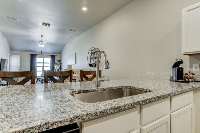 2109 Avenue J, Home with 6 bedrooms, 4 bathrooms and null parking in Lubbock TX | Image 10