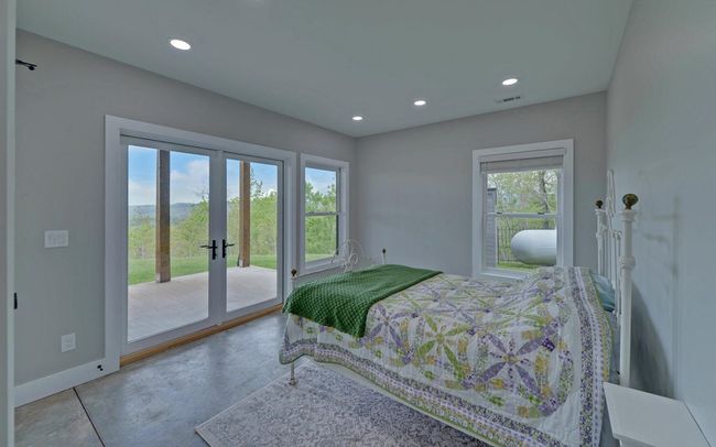 433 Hawkeye Trl, Home with 3 bedrooms, 3 bathrooms and null parking in Marble NC | Image 16