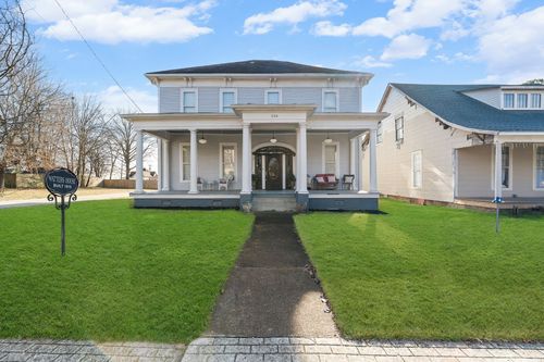 554 E Main St, Jackson, TN, 38301-6452 | Card Image