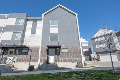 141-75 E Hamblin Ln, Clearfield, UT, 84015-1347 | Card Image