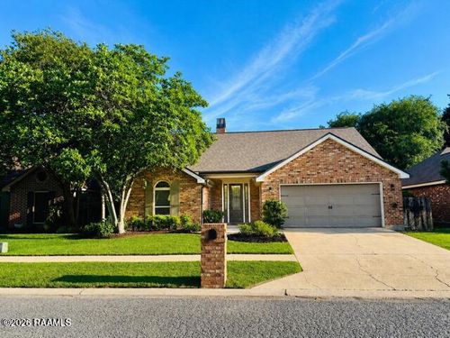 106 Queensford Way, Youngsville, LA, 70592-5432 | Card Image