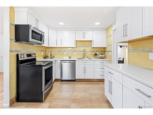 5325 W 5th Ave, Lakewood, CO, 80226-1927 | Card Image