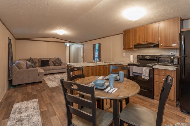 2204 Avenue K, House other with 2 bedrooms, 2 bathrooms and null parking in Hondo TX | Image 4