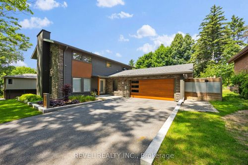 10 Shoreview Dr, Barrie, ON, L4M1G1 | Card Image