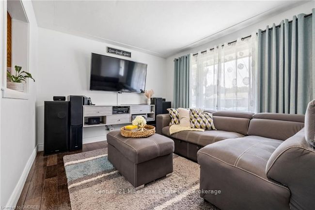 17 Huntington Ave, House other with 4 bedrooms, 2 bathrooms and 4 parking in Hamilton ON | Image 7