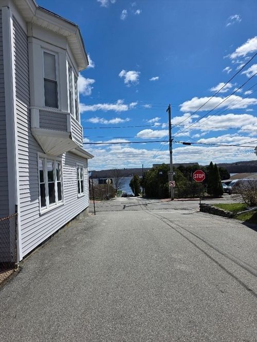 1-511 Main St, Somerset, MA, 02726-5821 | Card Image