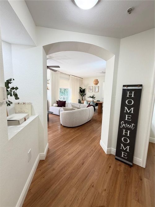 207-8866 W Flagler St, Miami, FL, 33174-3944 | Card Image