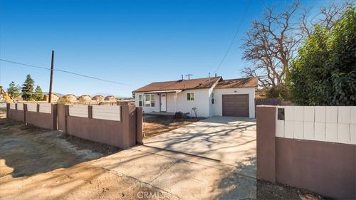 31739 Avenue E, Yucaipa, CA, 92399 | Card Image