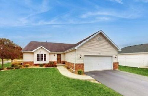 9421 Buchanan St, Crown Point, IN, 46307-2207 | Card Image