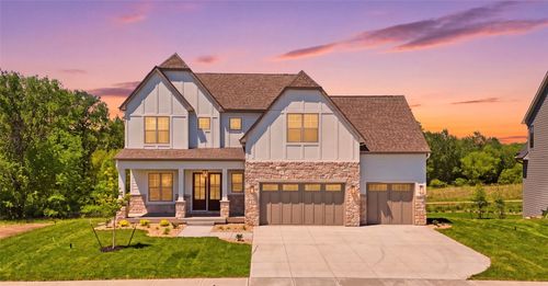 411 Macbride Trl, Solon, IA, 52333-8509 | Card Image