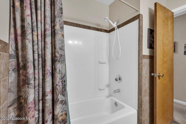 1405 3 Rd St, House other with 3 bedrooms, 2 bathrooms and null parking in Plains TX | Image 13