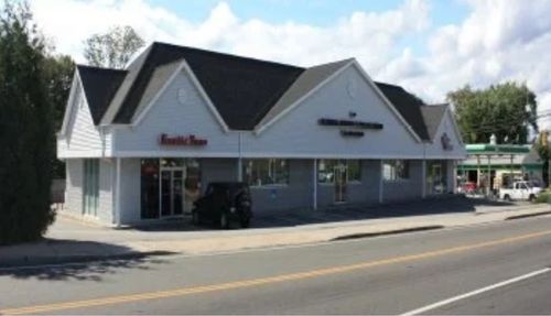 468 Smithfield Rd, North Providence, RI, 02904-4266 | Card Image