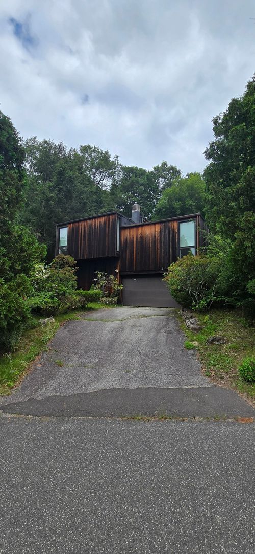 100 Mildred Avenue, Waterbury, CT, 06708 | Card Image