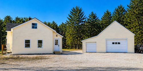 131 Mechanic Falls Road, Oxford, ME, 04270 | Card Image