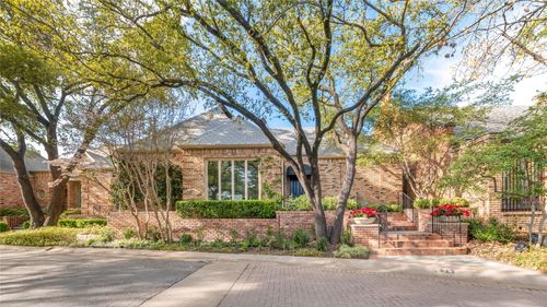29 Saint Laurent Pl, Dallas, TX, 75225-8129 | Card Image