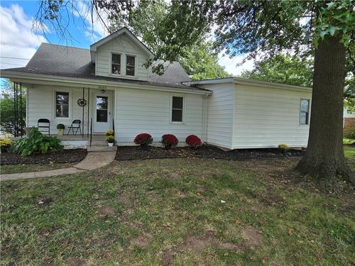 2006 Eastridge Dr, Excelsior Springs, MO, 64024-2806 | Card Image