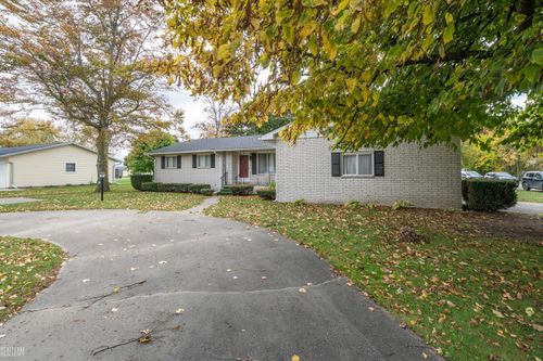 188 E Bay St, Sebewaing, MI, 48759-1418 | Card Image