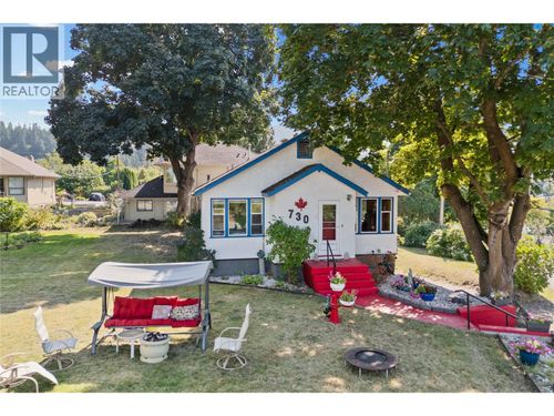 730 9 Ave Ne, Salmon Arm, BC, V1E4A1 | Card Image