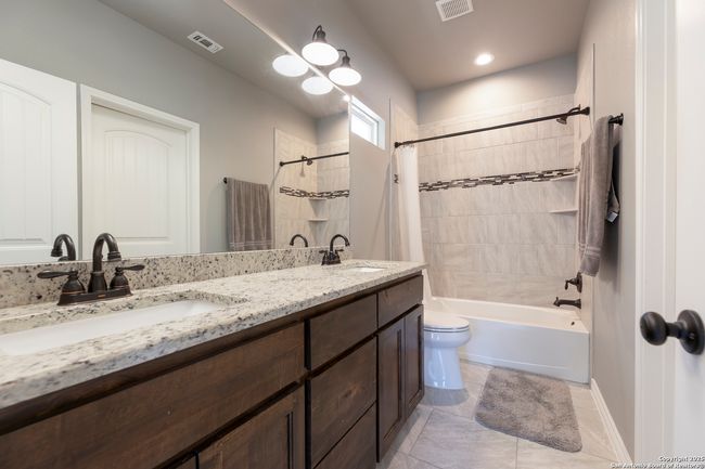 1407 Tanglewood Trl, House other with 3 bedrooms, 2 bathrooms and null parking in Spring Branch TX | Image 15