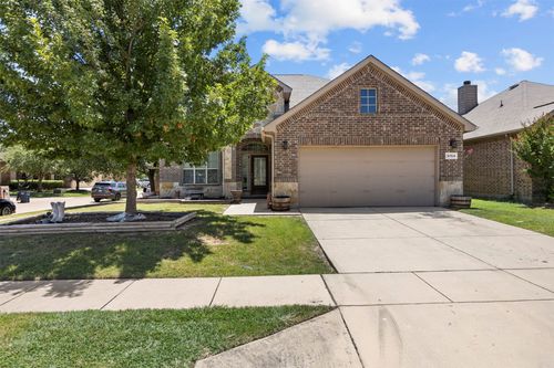 5764 Sapphire Pool Trl, Fort Worth, TX, 76244-5674 | Card Image