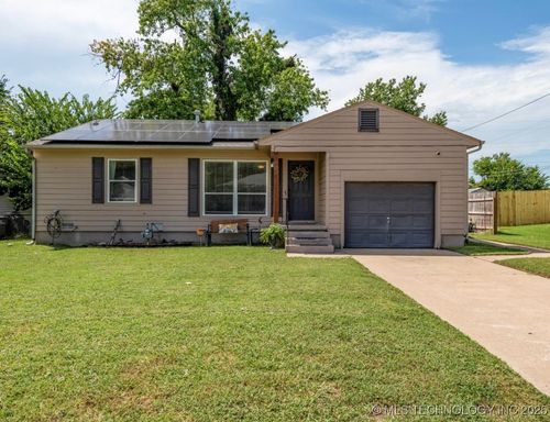 105 Mistletoe Ln, Bartlesville, OK, 74003-1608 | Card Image