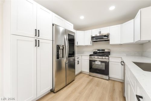 2022-5710 E Tropicana Ave, Las Vegas, NV, 89122-6774 | Card Image