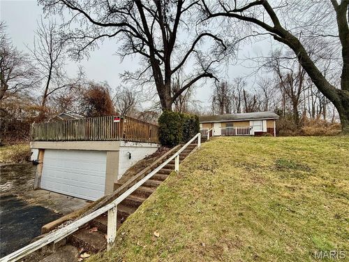 322 Tower Dr, East Alton, IL, 62024-1622 | Card Image