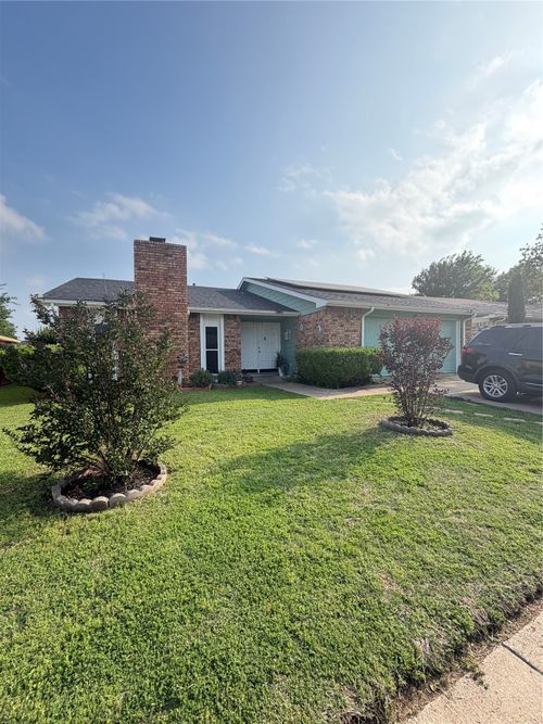 4300 Campion Ln, Fort Worth, TX, 76137-1111 | Card Image