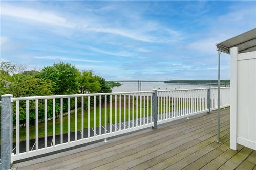 apt-68e-4430 Post Rd, East Greenwich, RI, 02818-4147 | Card Image