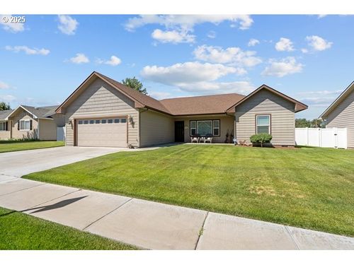 2437 Ne 8th St, Hermiston, OR, 97838 | Card Image