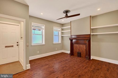 2324 E Hagert St, PHILADELPHIA, PA, 19125-3023 | Card Image
