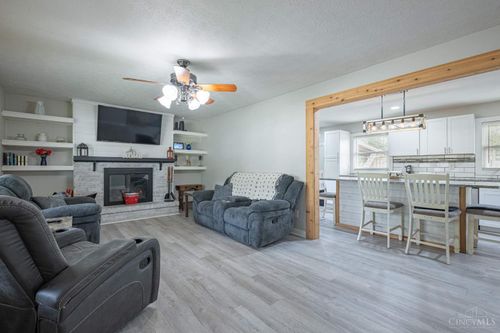 3700 Fiesta Way, Middletown, OH, 45044-6112 | Card Image