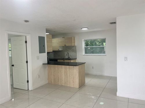 1604 Nw 24th Ct, Miami, FL, 33125-2150 | Card Image