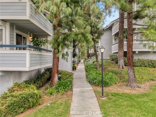 353- Claudette Street, Canyon Country, CA, 91351 | Card Image