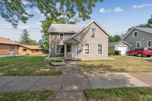 1512 Iowa St, Cedar Falls, IA, 50613-3816 | Card Image