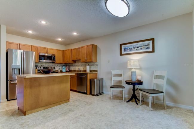 5 - 2291 Americus Boulevard W, Condo with 2 bedrooms, 2 bathrooms and null parking in Clearwater FL | Image 21