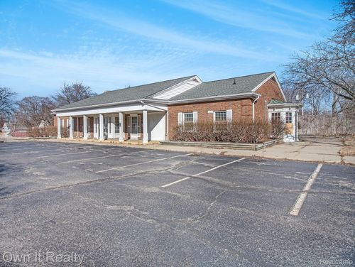 900 Joslyn Ave, Pontiac, MI, 48340-2922 | Card Image