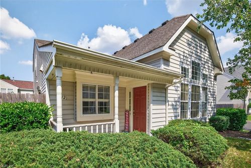 1112 Lady Ashley Dr, Chesapeake, VA, 23320-7924 | Card Image