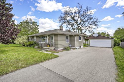 512 Prospect Rd, WAUNAKEE, WI, 53597-1034 | Card Image