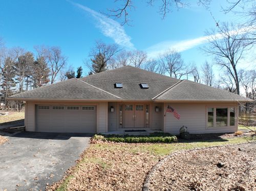 W307N6992 Club Cir E, Hartland, WI, 53029-9769 | Card Image