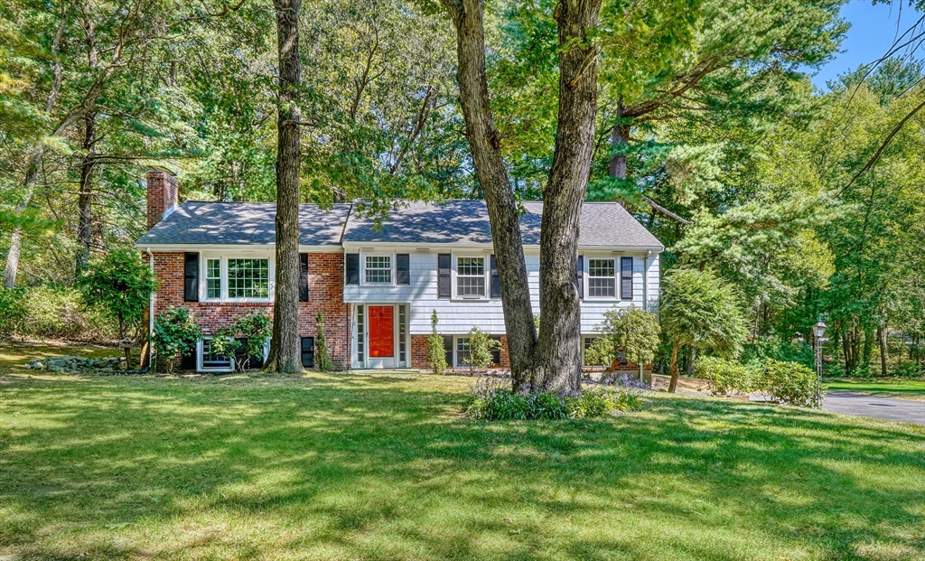Kingswood Rd, Westwood, MA 02090
