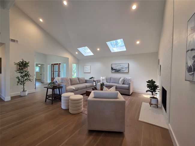 233 Woodcrest Dr, House other with 3 bedrooms, 3 bathrooms and null parking in Richardson TX | Image 6
