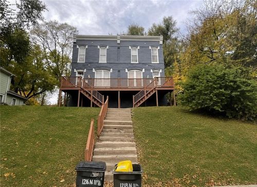 1216 N 11th St, Saint Joseph, MO, 64501-1202 | Card Image