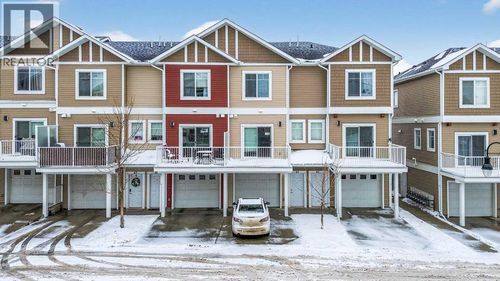 {{alt}} | Card Image